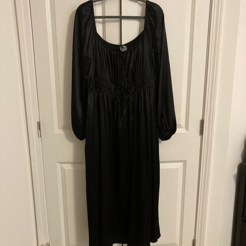 Arula, long sleeve, black satin dress